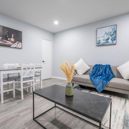 Centre Street Upper 2Bedsuite 4408 YYC Exterior foto